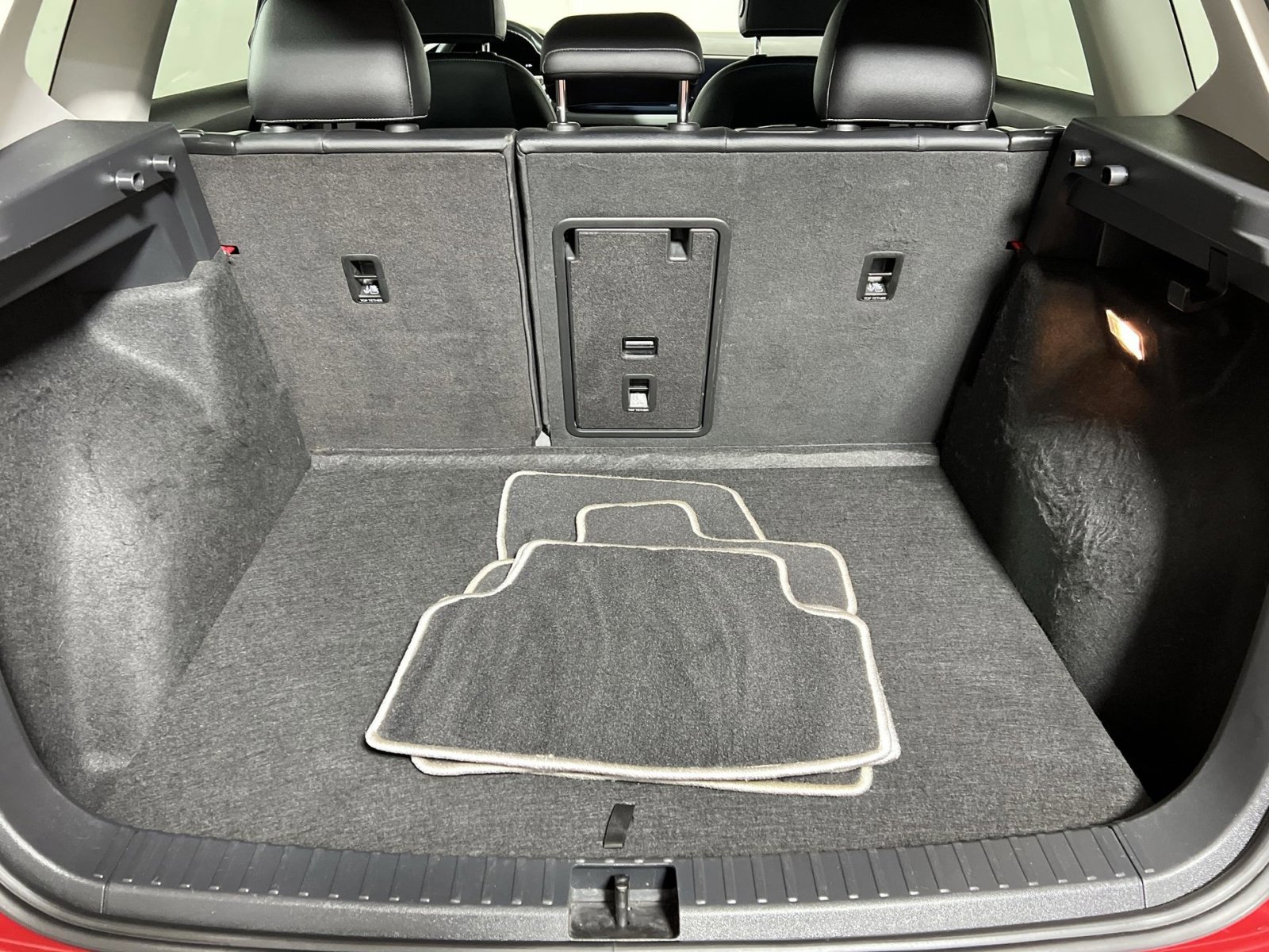 Used 2022 Volkswagen Taos SE image 25