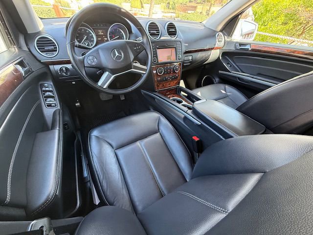 Used 2011 Mercedes-Benz GL 450 4MATIC image 5