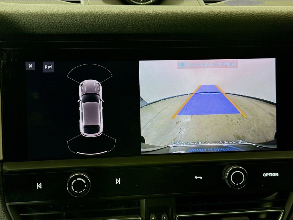 Used 2022 Porsche Macan image 17