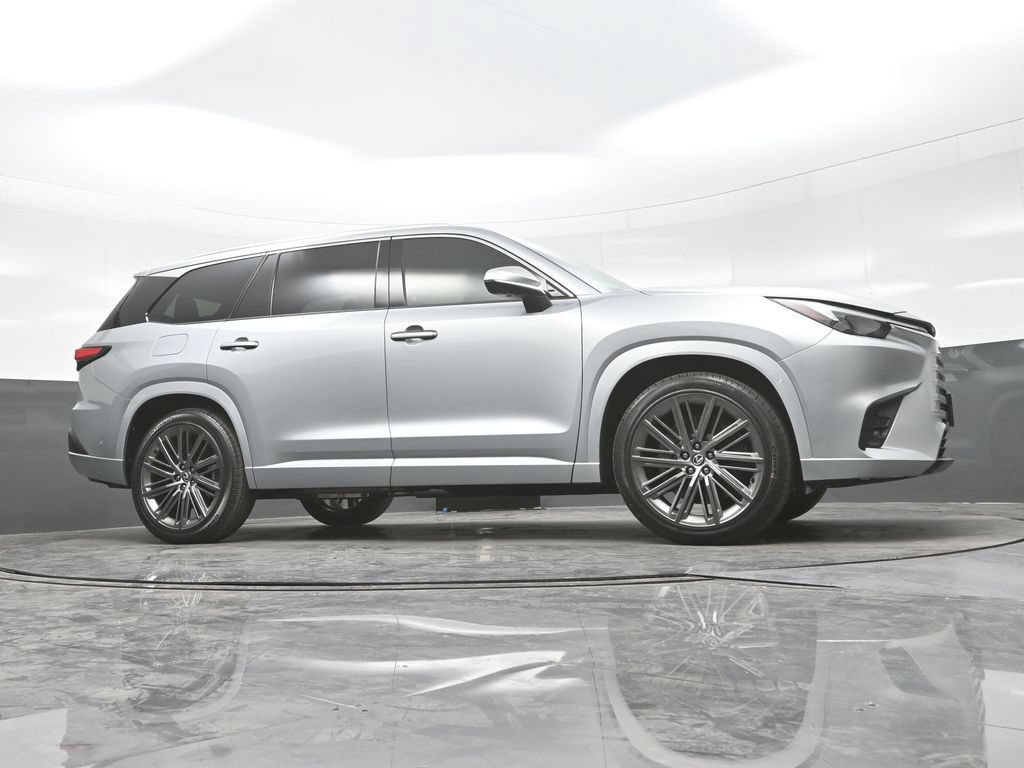 Used 2024 Lexus TX 550h AWD Plug-In Hybrid w/ Technology Package image 39