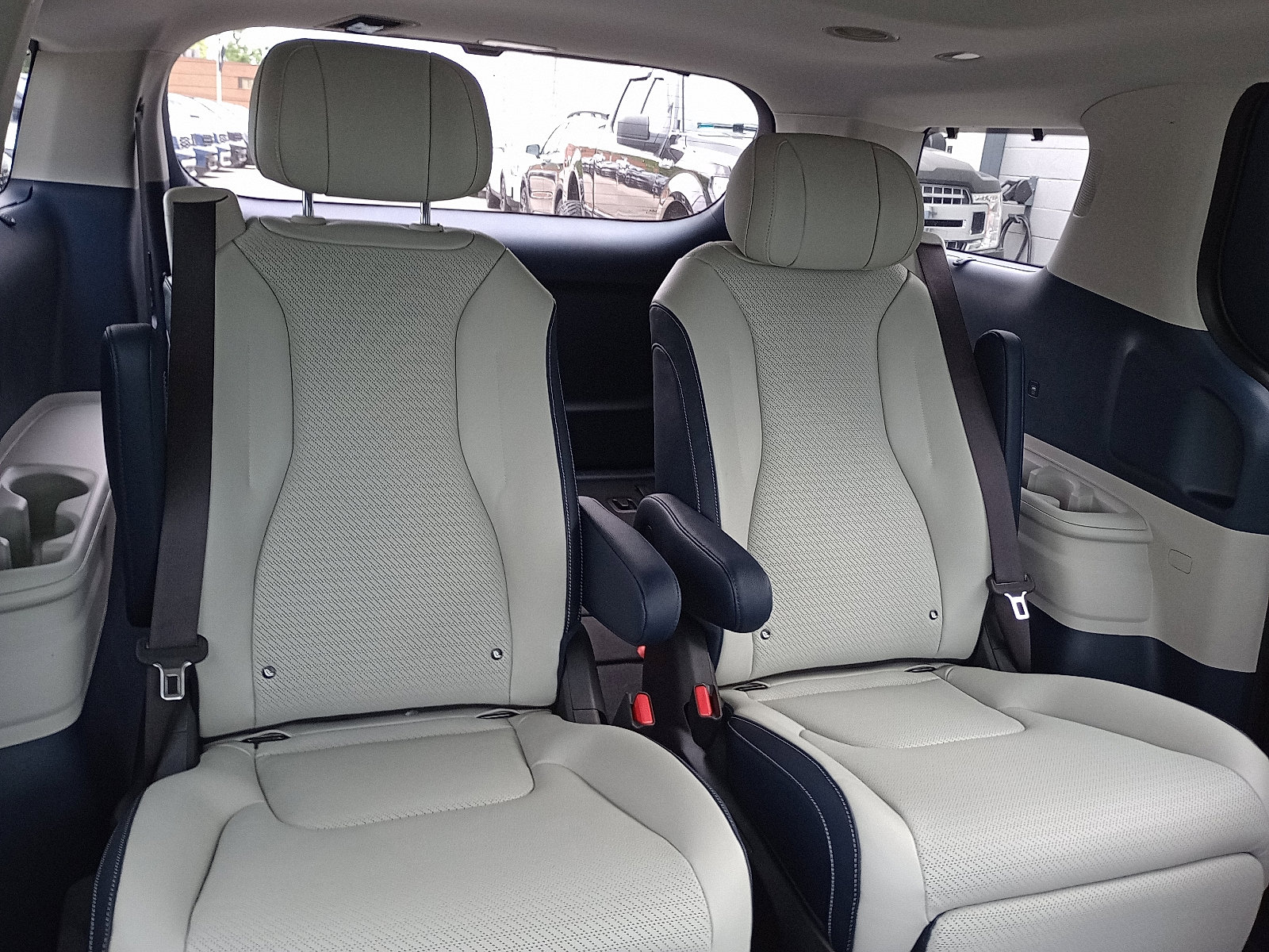 New 2026 Kia Carnival SX Prestige image 8