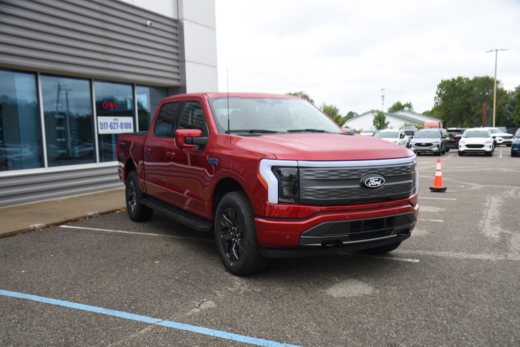 New 2025 Ford F150 Lightning Lariat image 9