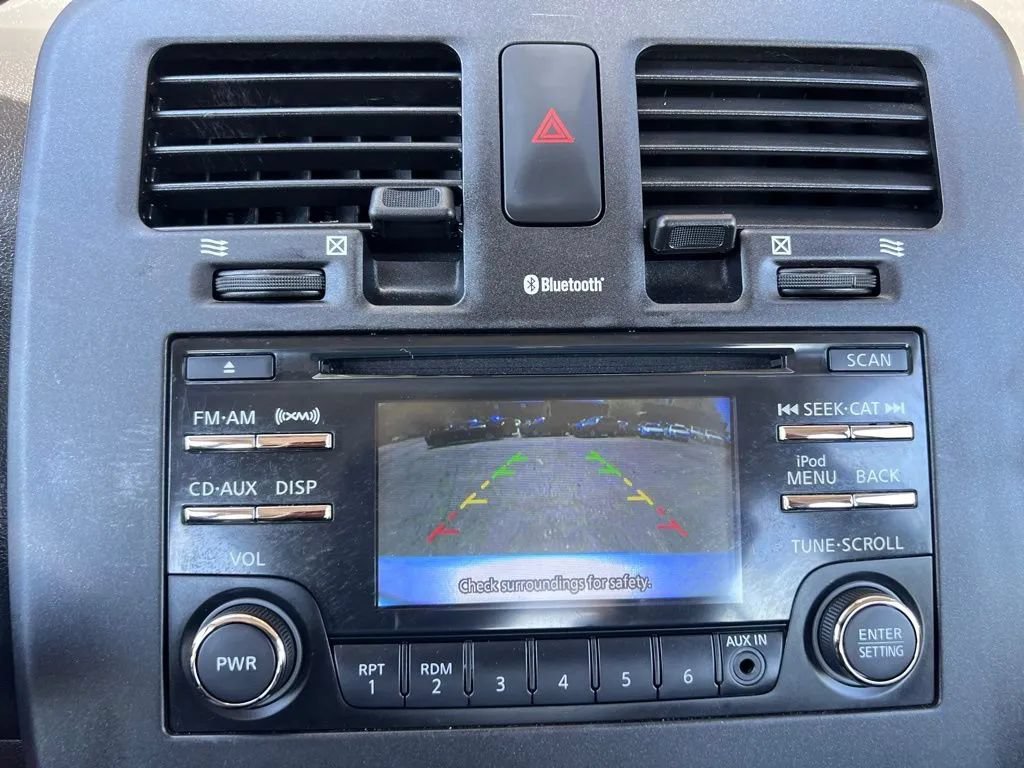 Used 2014 Nissan Leaf S FWD image 18