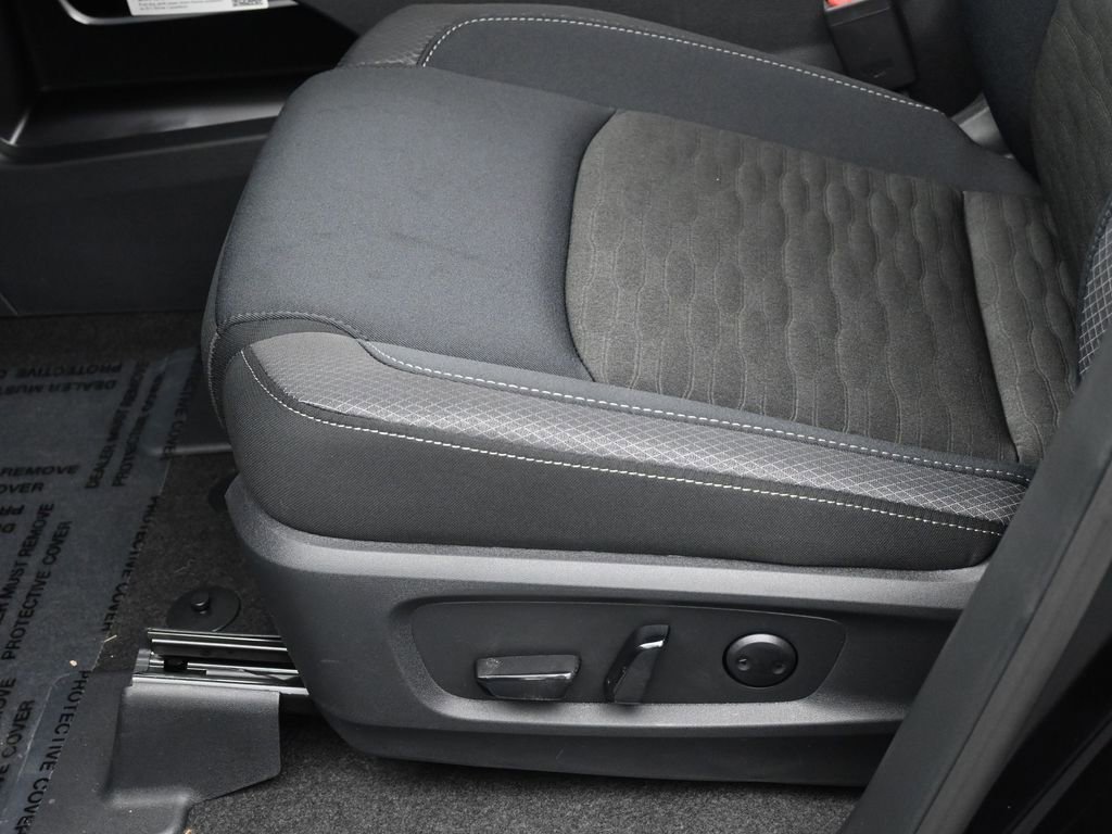 New 2026 Nissan Pathfinder SV image 16