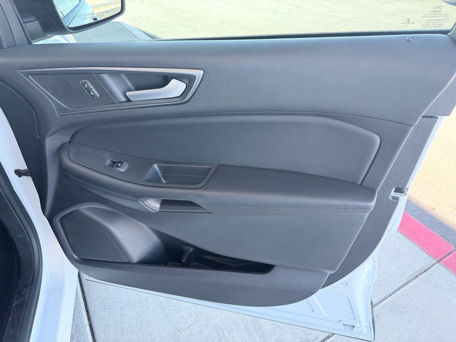 Used 2022 Ford Edge SE w/ Black Appearance Package image 20