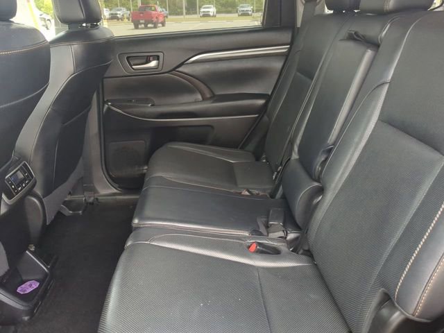 Used 2017 Toyota Highlander Limited image 14