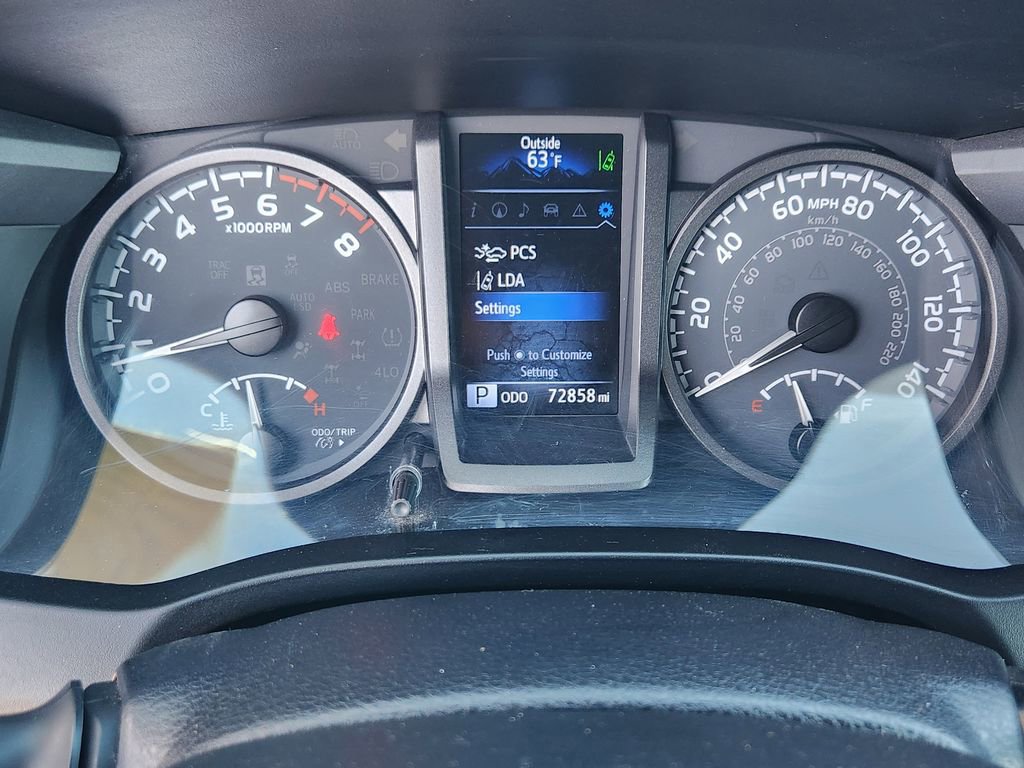 Used 2020 Toyota Tacoma TRD Sport w/ TRD Premium Sport Package AWD/4WD image 7