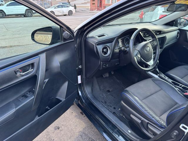 Used 2018 Toyota Corolla SE image 8