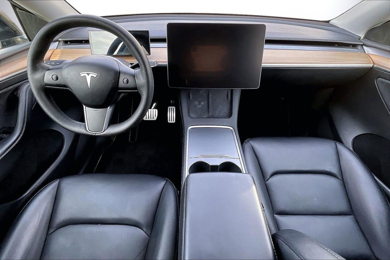 Used 2023 Tesla Model Y Performance image 16