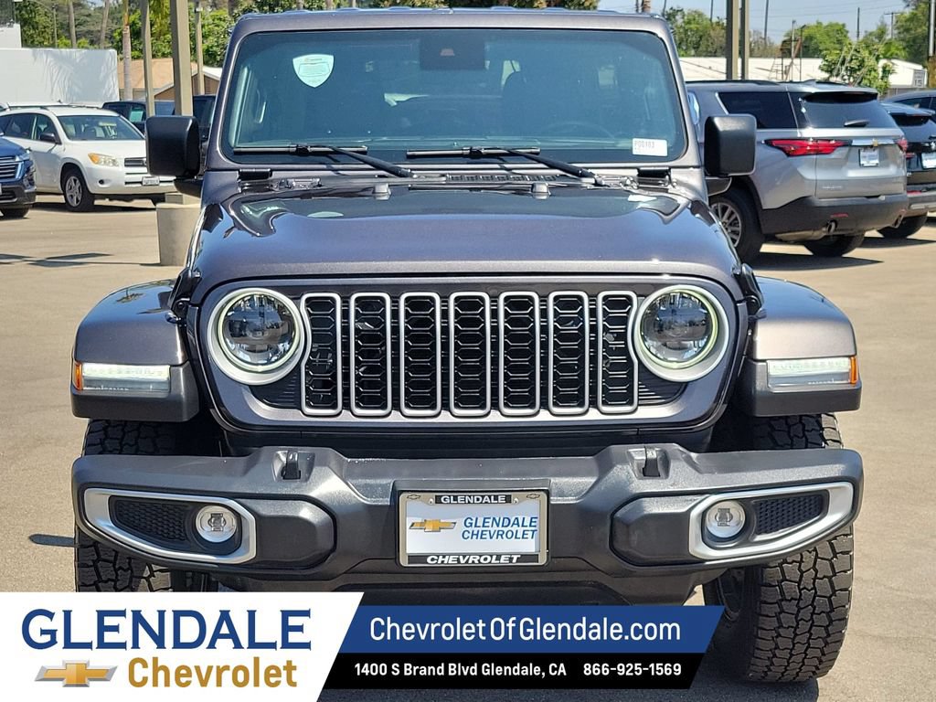 Used 2025 Jeep Wrangler Unlimited Sahara AWD/4WD image 16