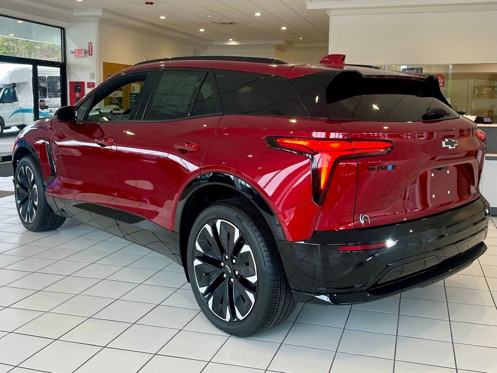 New 2025 Chevrolet Blazer EV RS RWD image 3