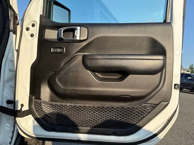 Used 2024 Jeep Wrangler Unlimited Rubicon 4xe AWD/4WD image 12