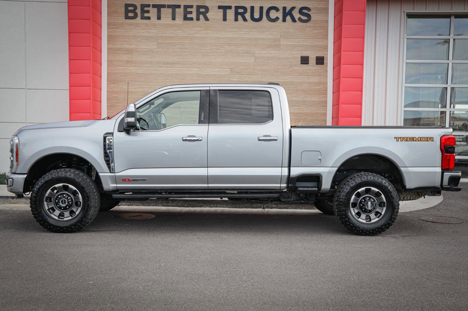 Used 2023 Ford F350 Platinum w/ Tremor Off-Road Package image 8