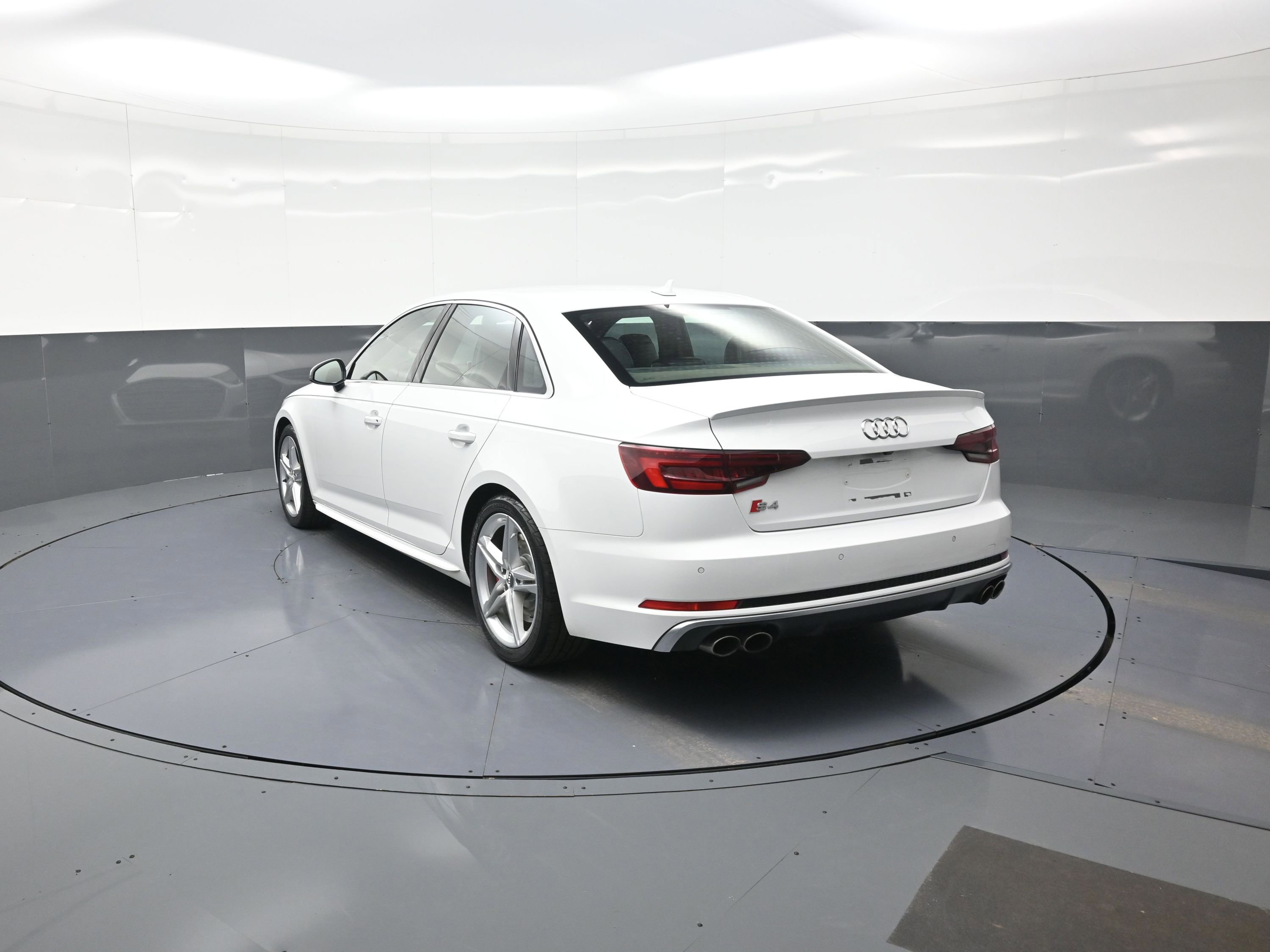 Used 2019 Audi S4 Premium Plus w/ Premium Plus Package image 5