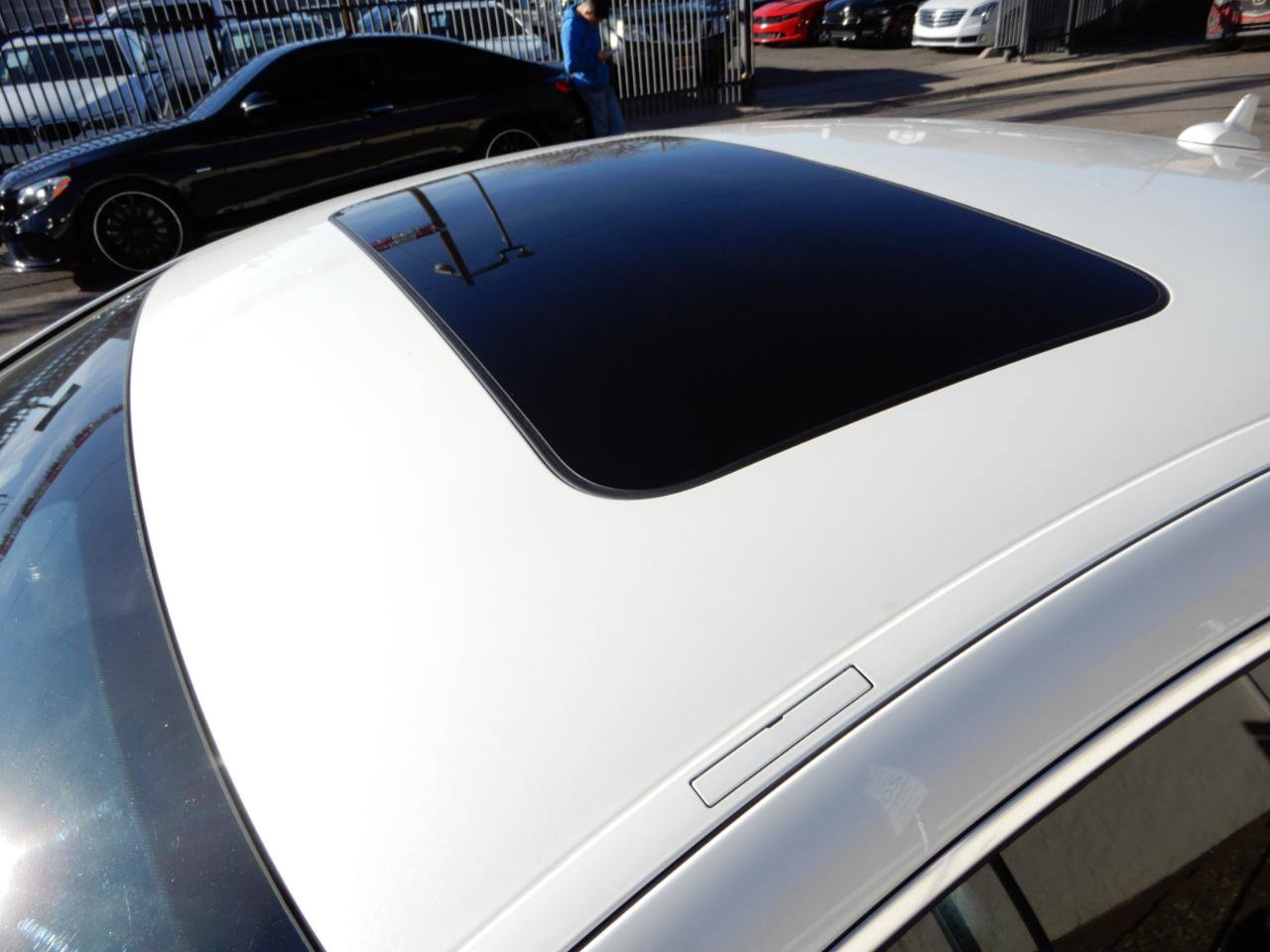 Used 2014 Mercedes-Benz CLS 550 4MATIC w/ Premium 1 Package image 17