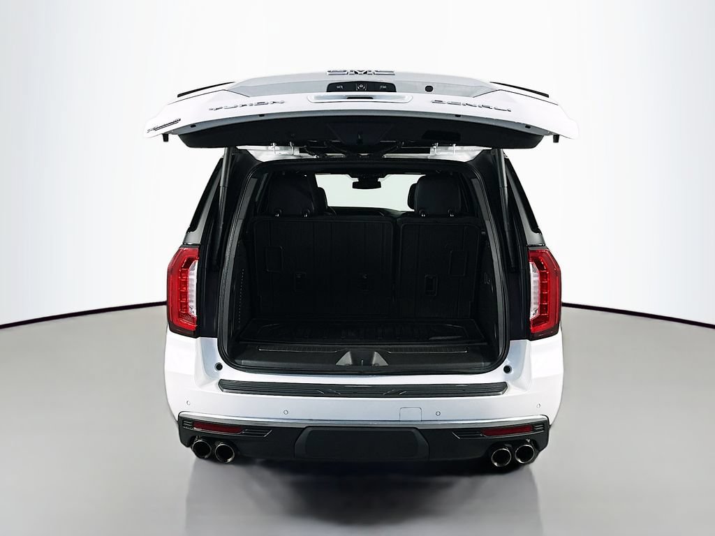 Used 2023 GMC Yukon Denali w/ LPO, Floor Liner Package AWD/4WD image 29