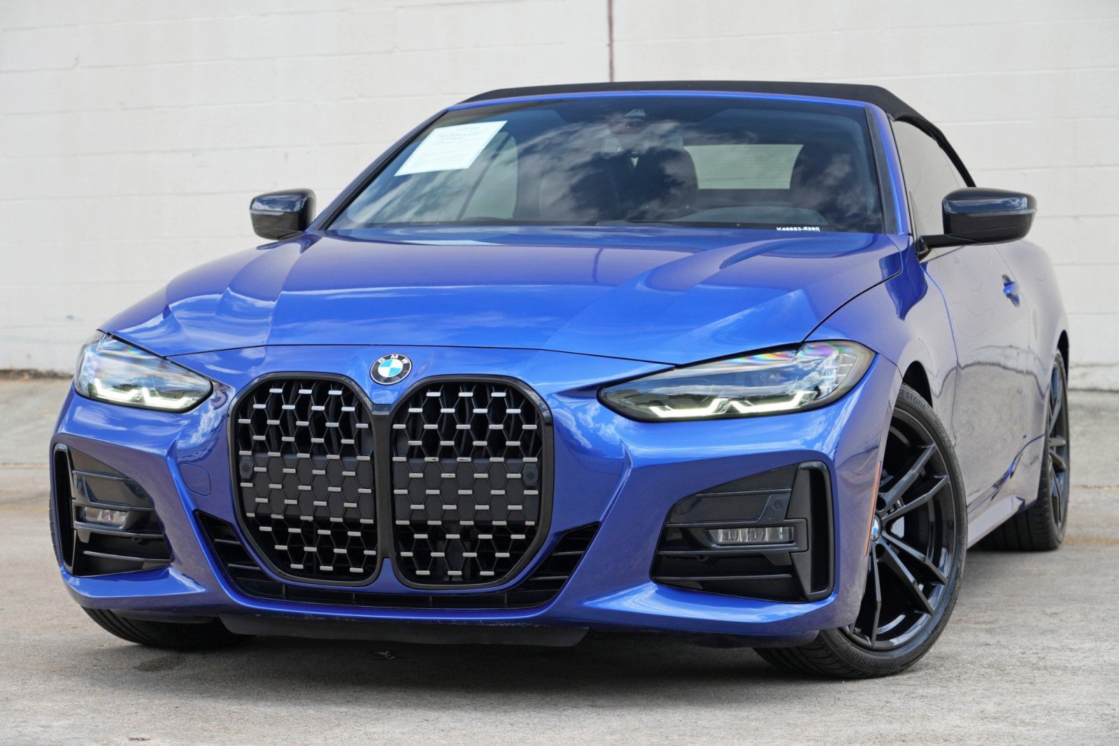 Used 2022 BMW 430i Convertible w/ M Sport Package RWD image 3