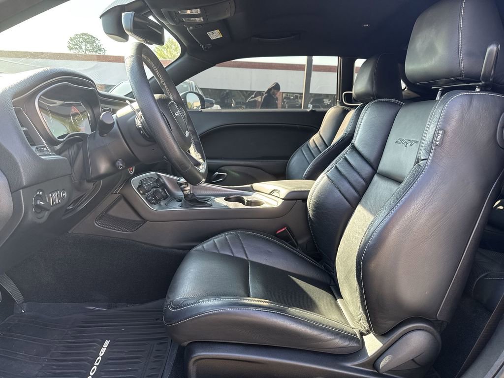 Used 2015 Dodge Challenger SRT Hellcat image 11