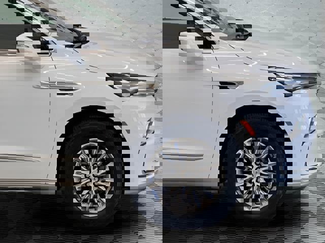 Used 2023 Buick Enclave Essence w/ Trailering Package, 5000 lbs. AWD/4WD image 9