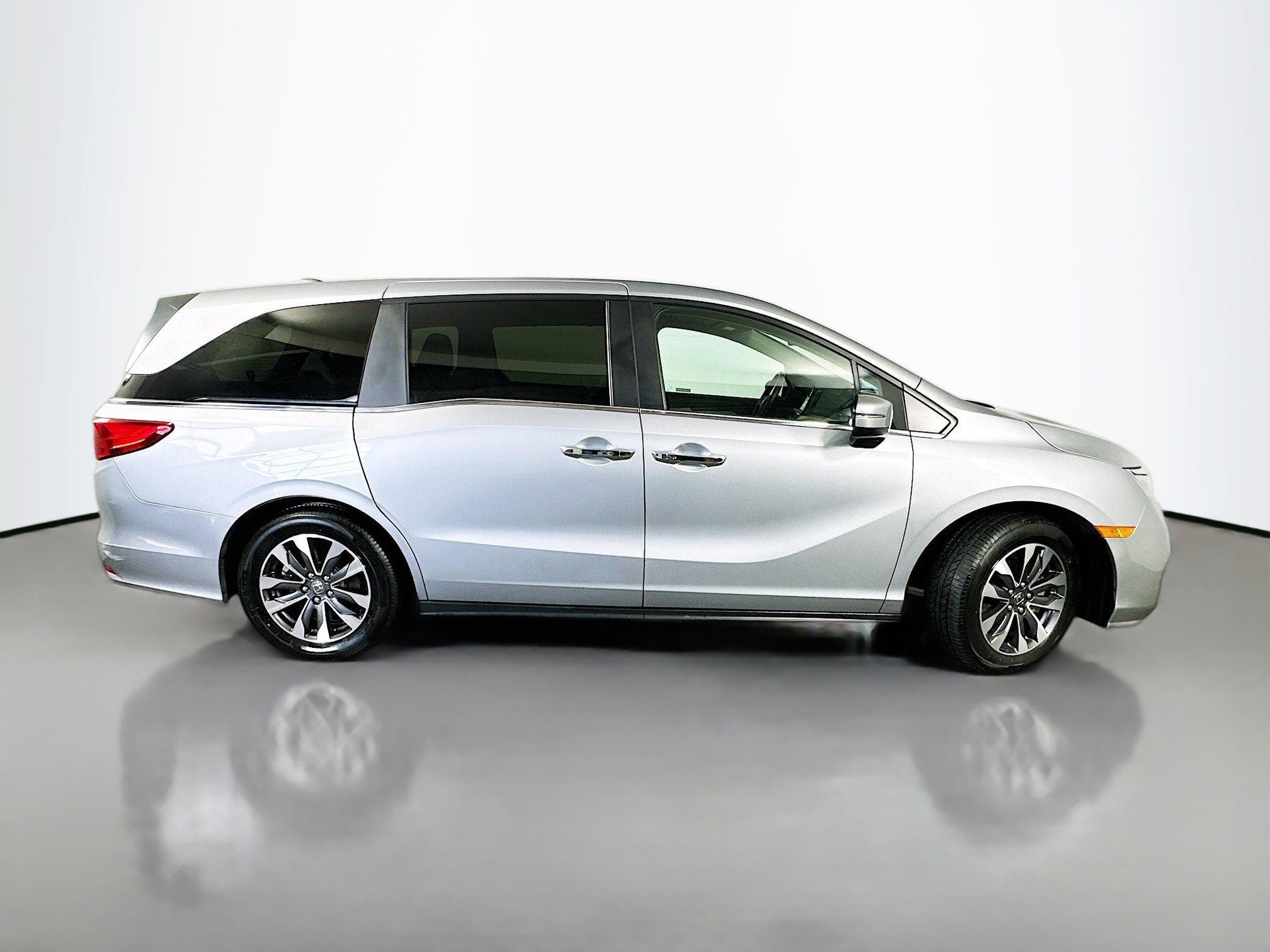 Certified 2024 Honda Odyssey EX-L image 8