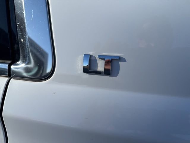 Used 2019 Chevrolet Suburban LT image 17