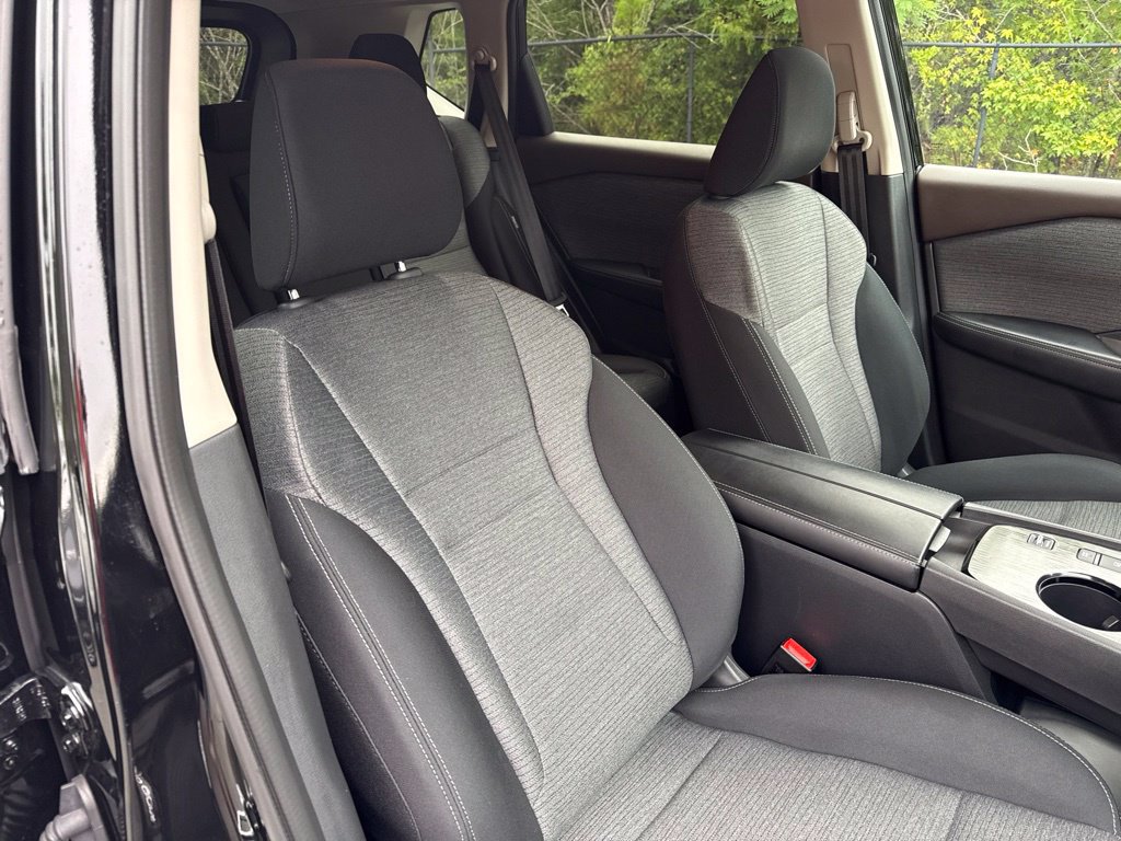 Used 2023 Nissan Rogue SV FWD image 35