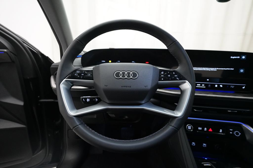 Used 2025 Audi Q5 Premium w/ Convenience Package AWD/4WD image 4