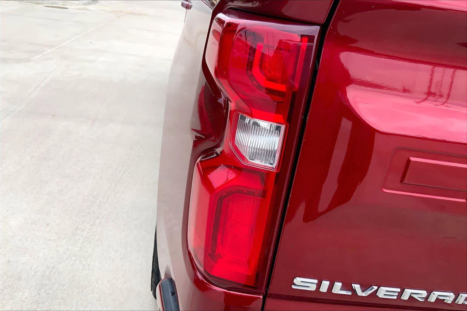 Used 2021 Chevrolet Silverado 1500 RST w/ Texas Edition Plus AWD/4WD image 28