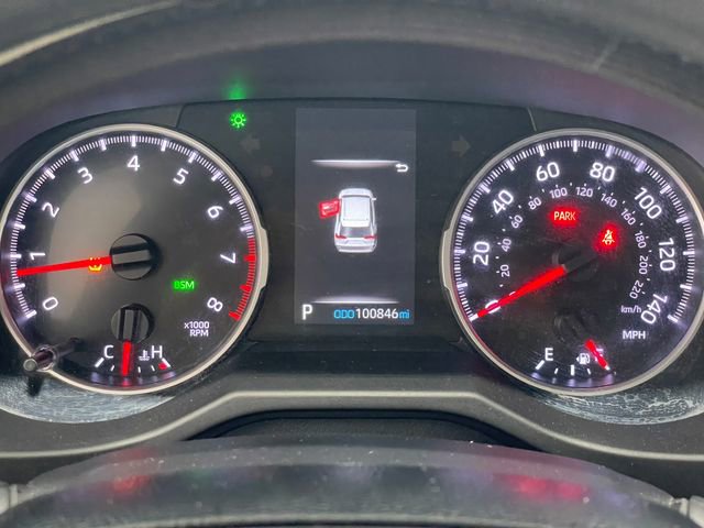 Used 2021 Toyota RAV4 XLE FWD image 2