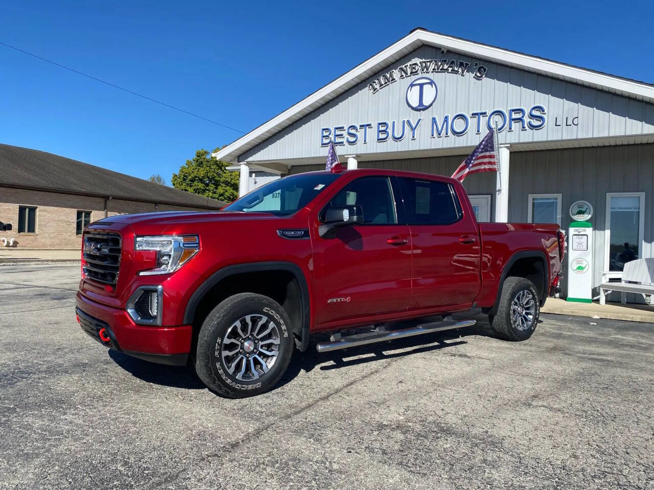Used 2021 GMC Sierra 1500 AT4 image 2