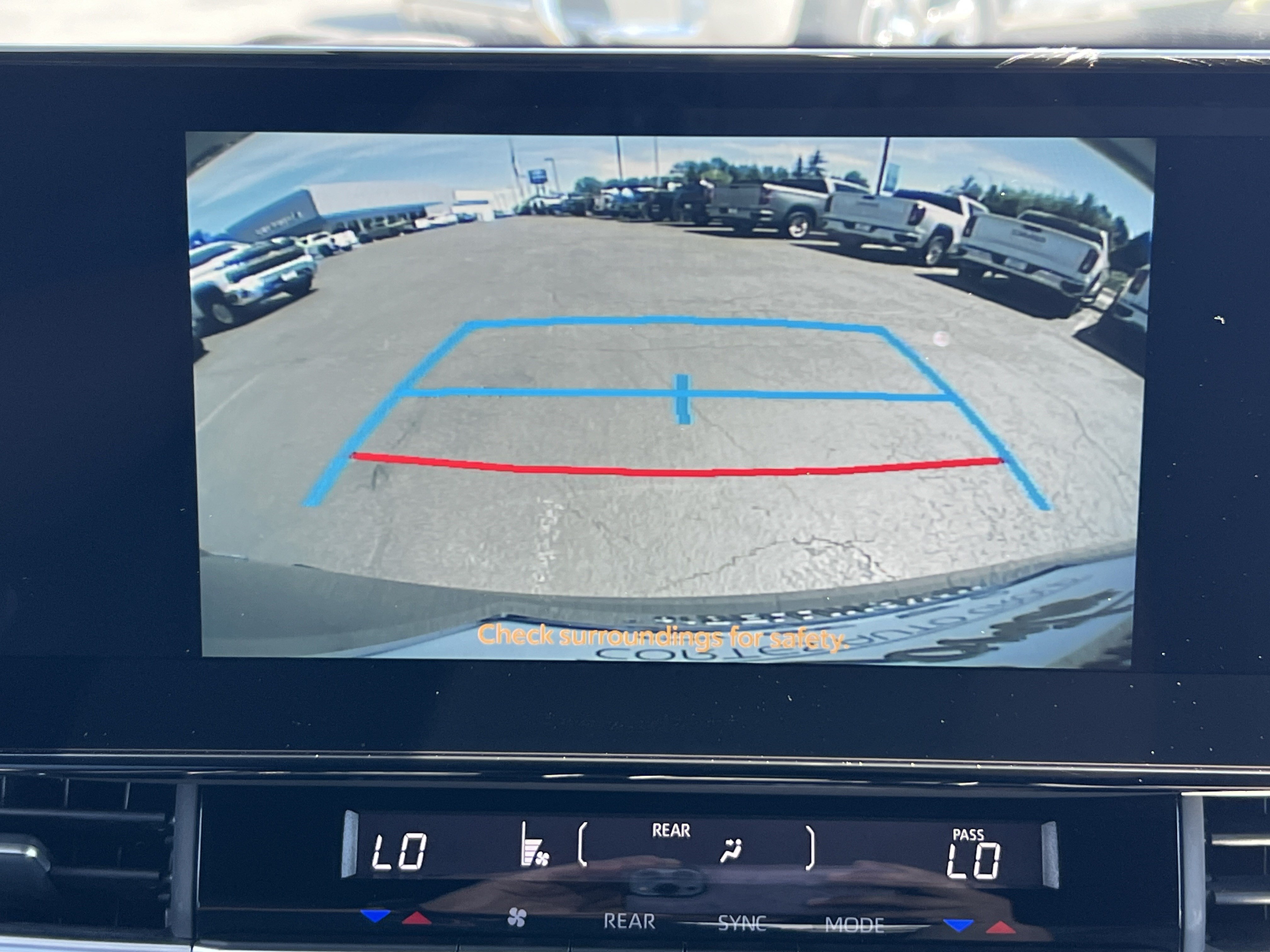 Used 2025 Toyota Sienna XSE AWD/4WD image 11