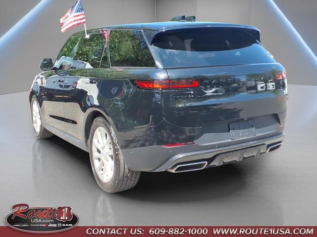 Used 2025 Land Rover Range Rover Sport SE AWD/4WD image 6