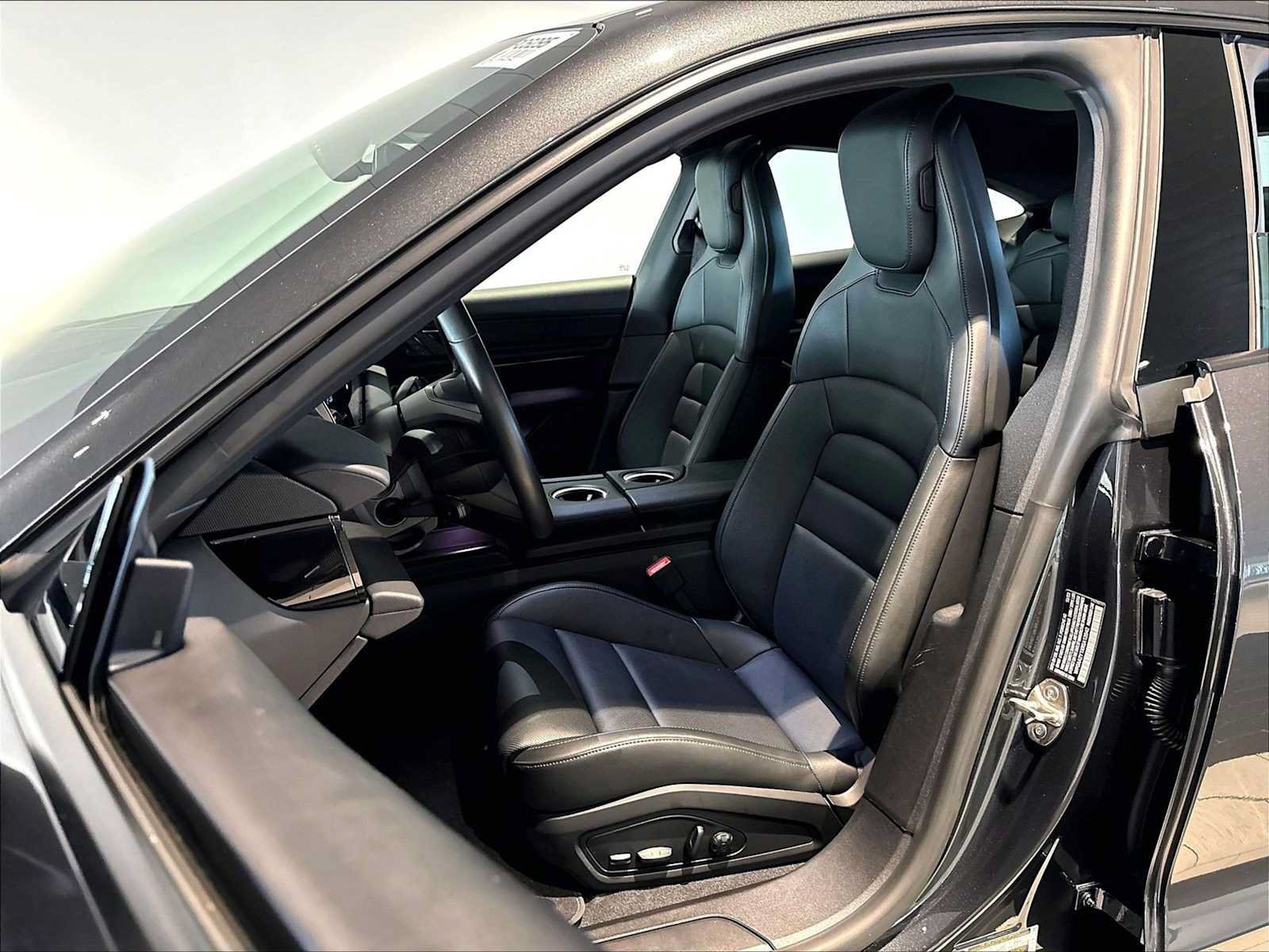 Used 2024 Porsche Taycan RWD image 9