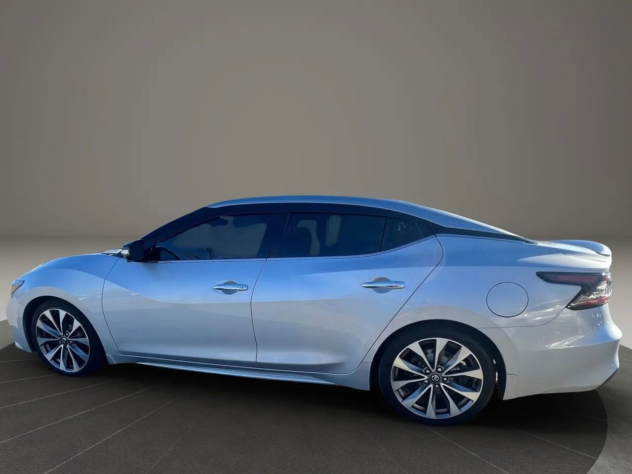 Used 2019 Nissan Maxima Platinum w/ Illumination Package image 8
