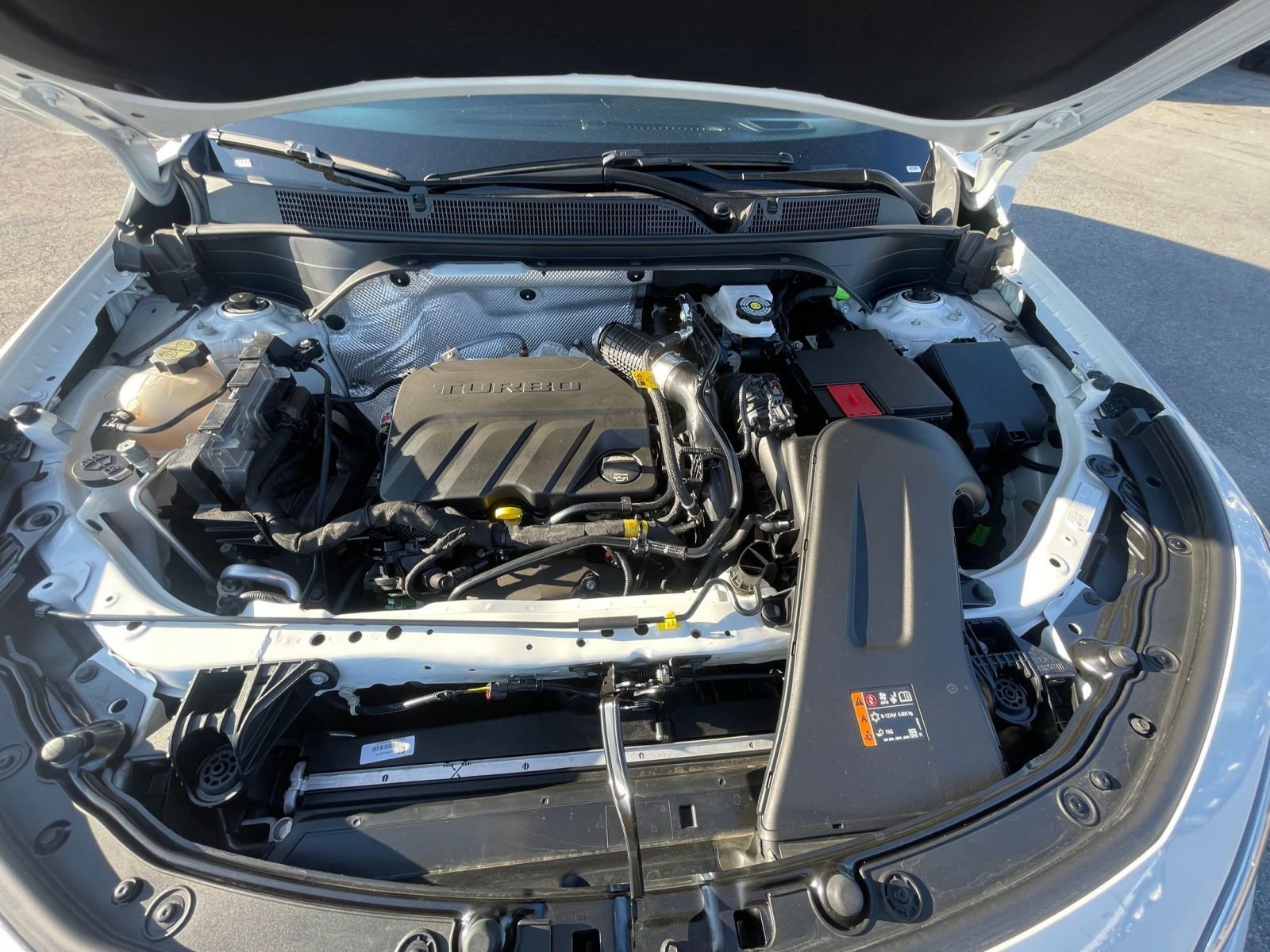 Used 2025 Buick Envista Preferred image 32