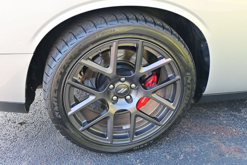 Used 2019 Dodge Challenger R/T Scat Pack w/ Plus Package RWD image 15
