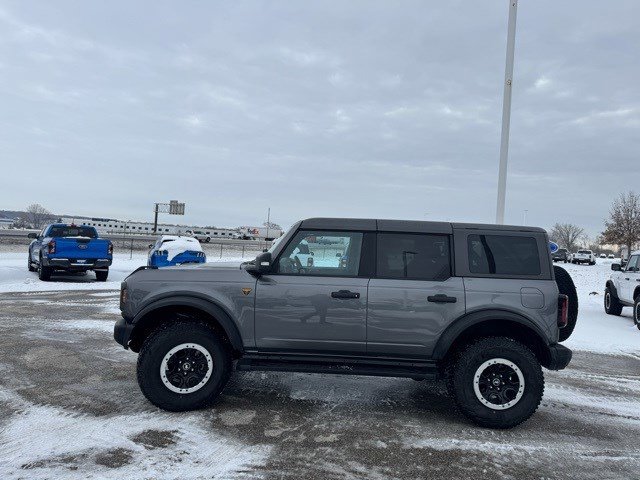 Used 2023 Ford Bronco Badlands image 5