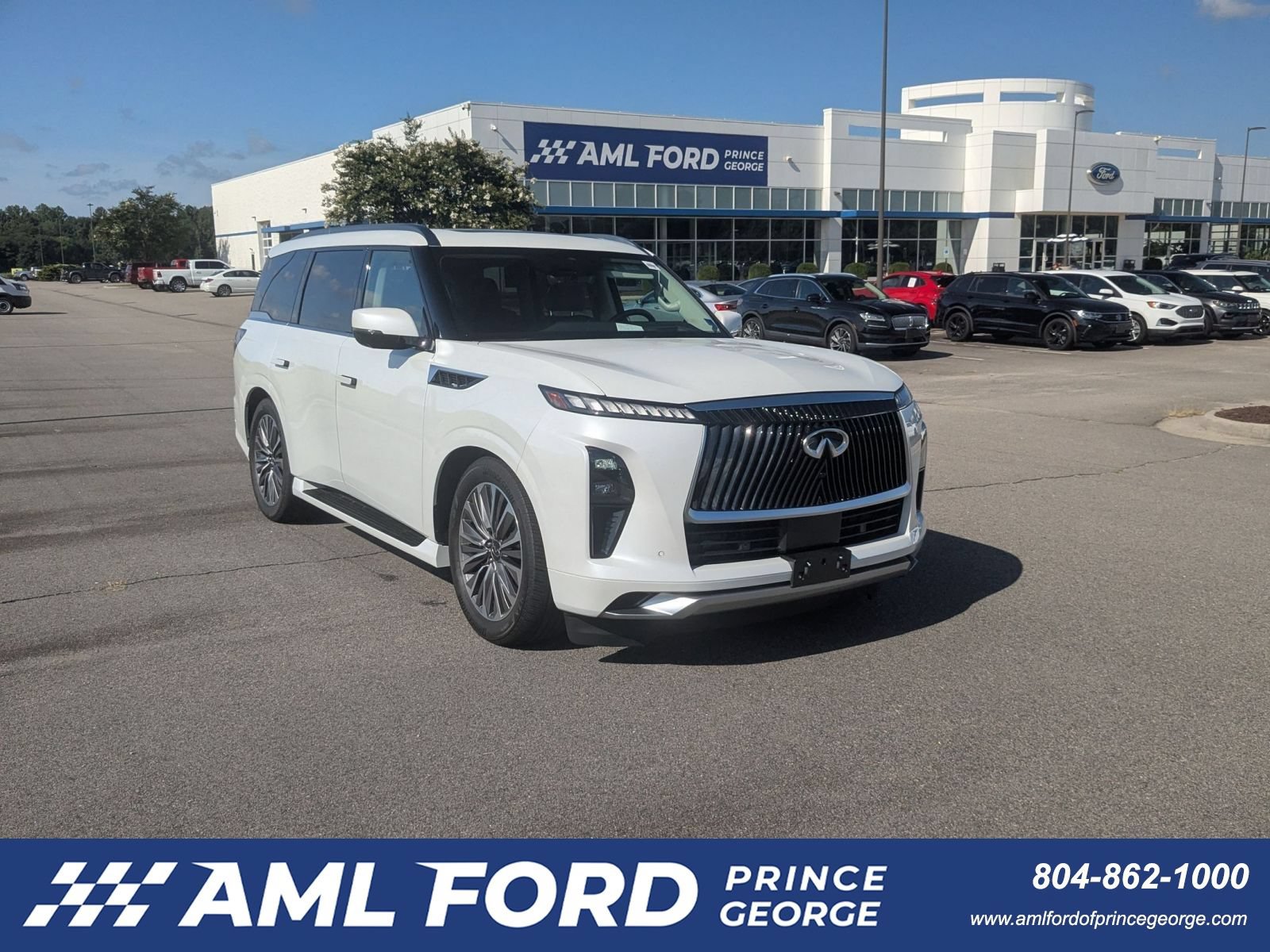 Used 2025 INFINITI QX80 Luxe AWD/4WD image 1