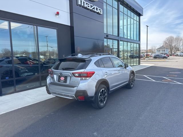 Used 2022 Subaru Crosstrek 2.0i Premium image 3