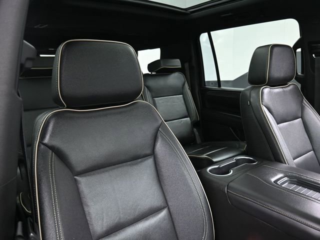 Used 2022 GMC Yukon XL SLT w/ SLT Premium Package AWD/4WD image 30