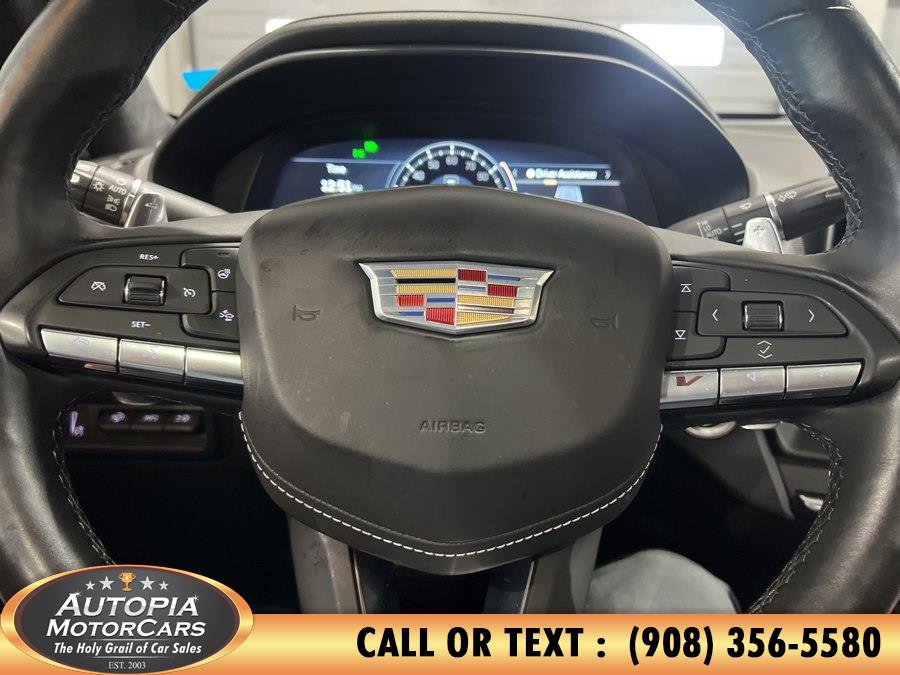 Used 2022 Cadillac CT4 V RWD image 30