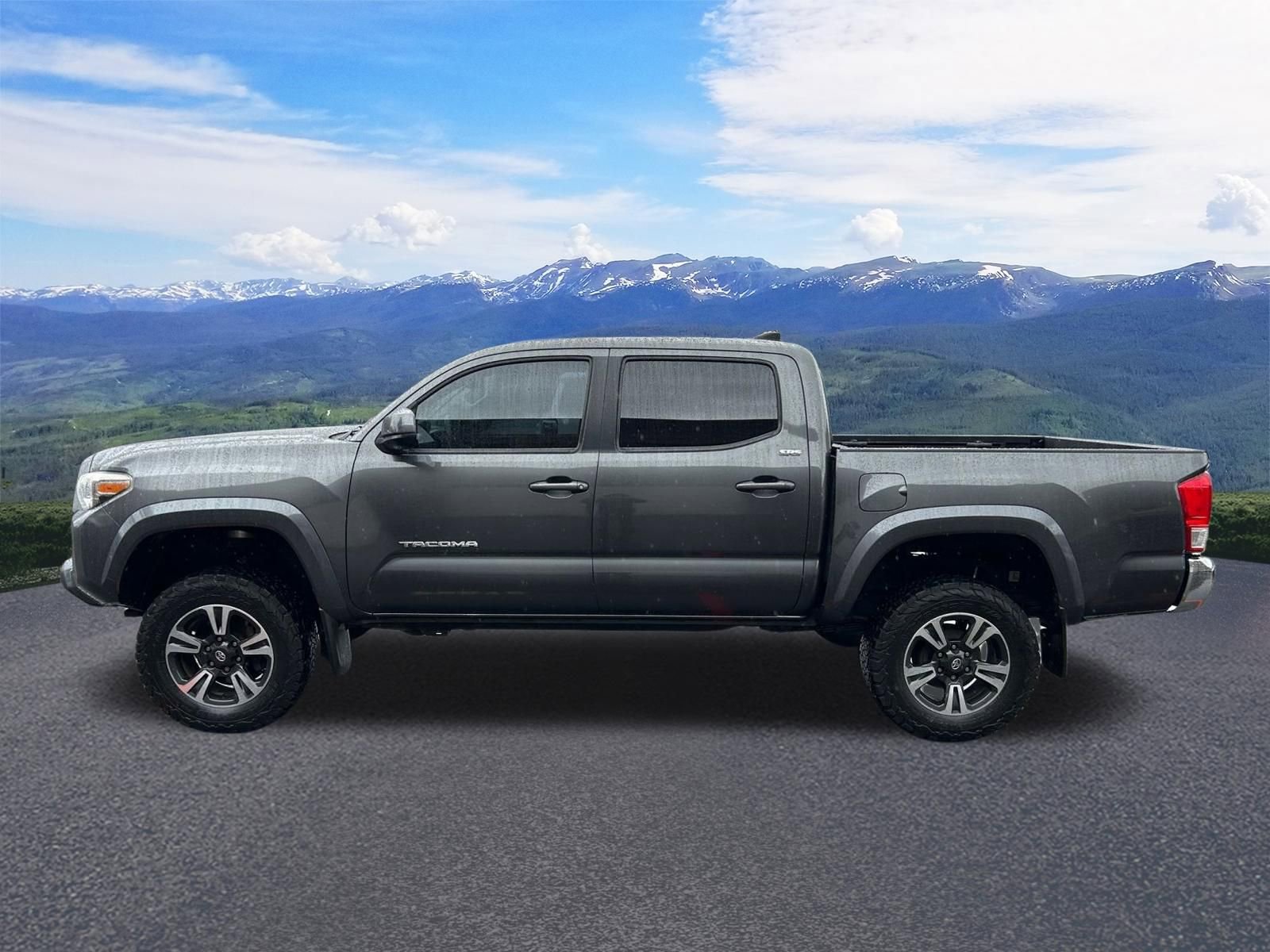 Used 2017 Toyota Tacoma SR5 w/ Tow Package AWD/4WD image 2