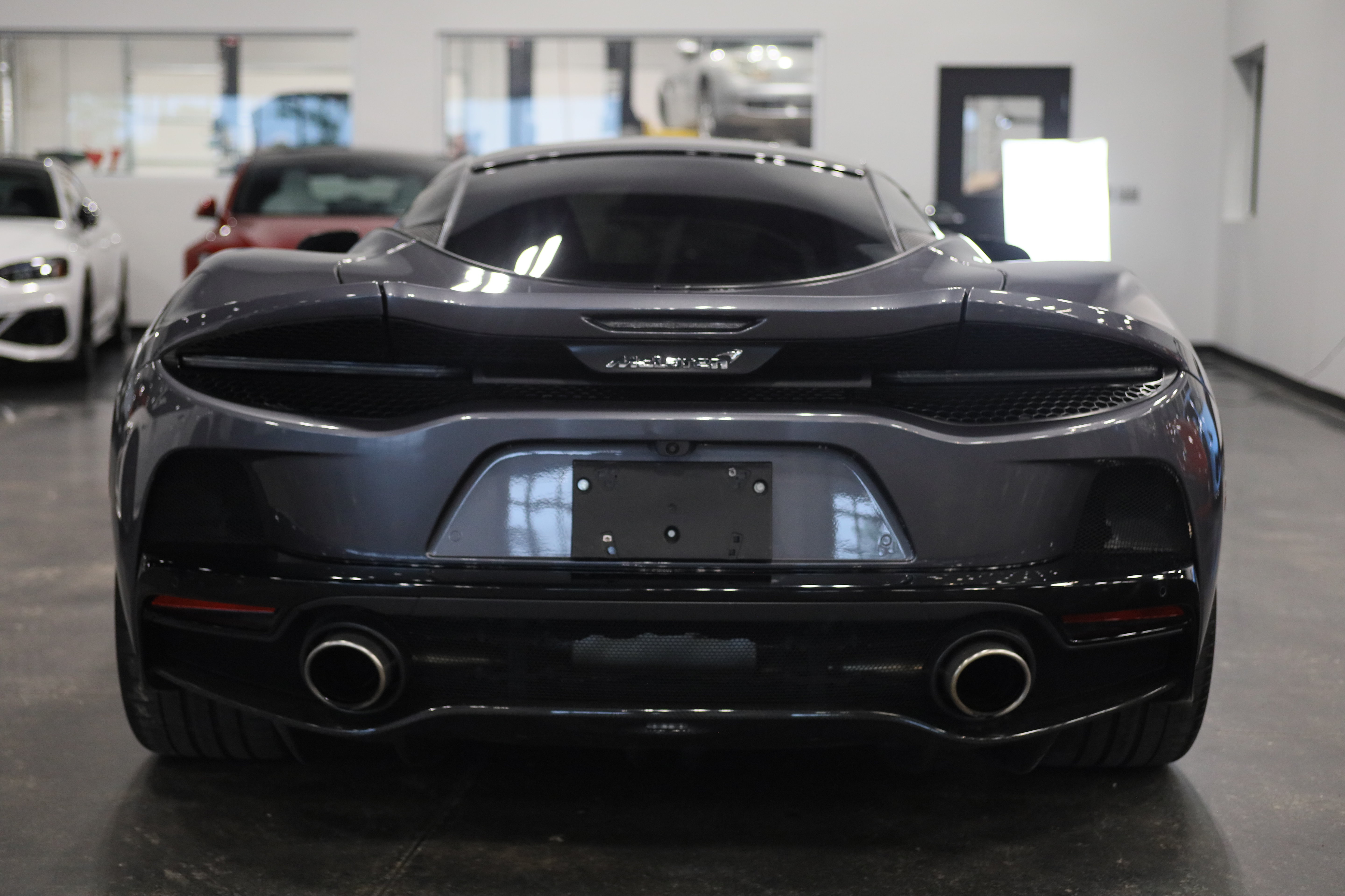Used 2023 McLaren GT RWD image 5