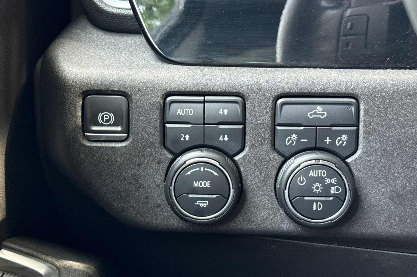 Used 2023 Chevrolet Silverado 1500 LT Trail Boss w/ Protection Package AWD/4WD image 34