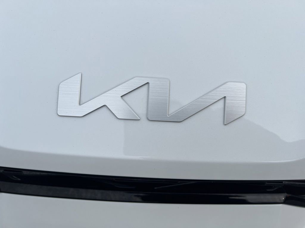 Certified 2025 Kia K5 GT-Line image 28