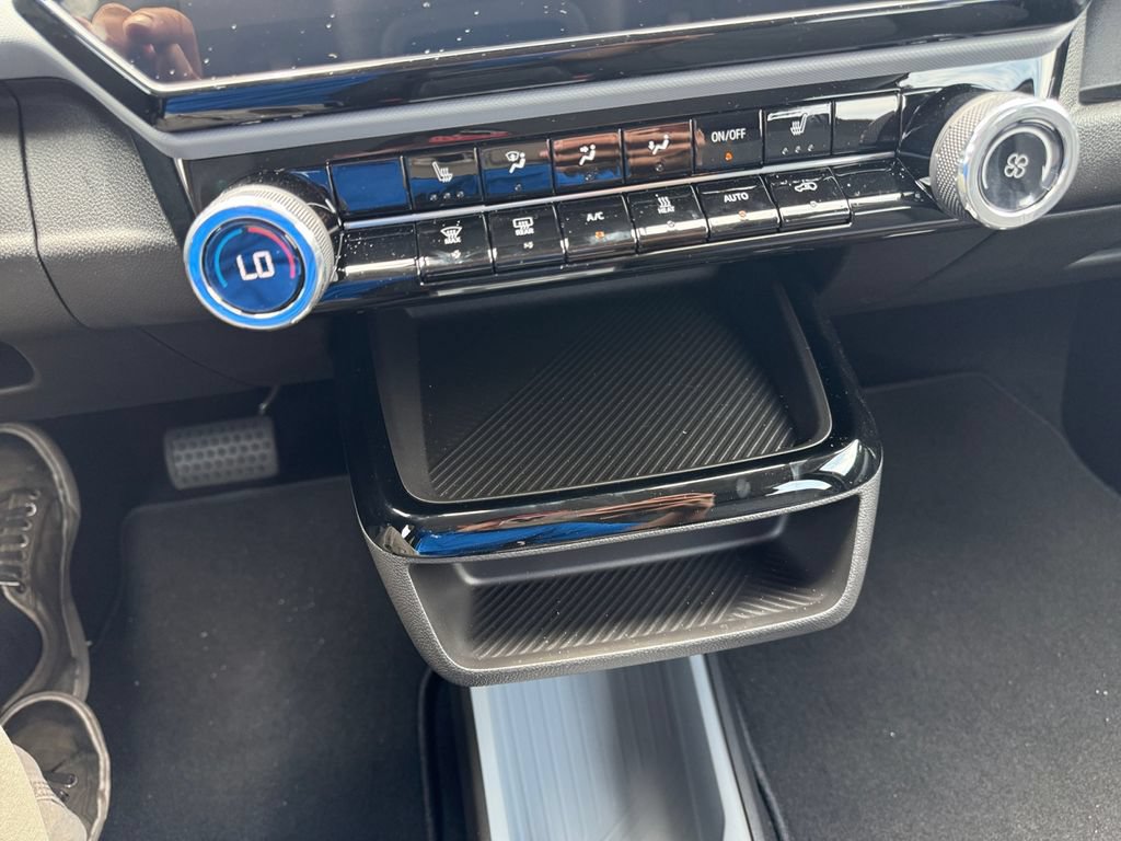 New 2027 Chevrolet Bolt LT w/ Comfort Package FWD image 19