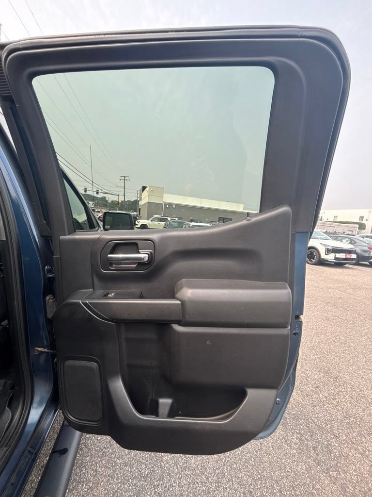 Used 2019 Chevrolet Silverado 1500 Custom Trail Boss w/ Custom Convenience Package AWD/4WD image 19