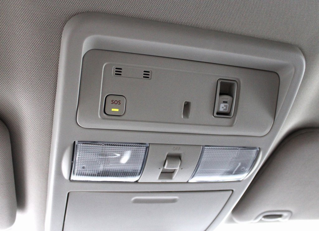 Certified 2024 Nissan Titan SV w/ SV Convenience Package image 42