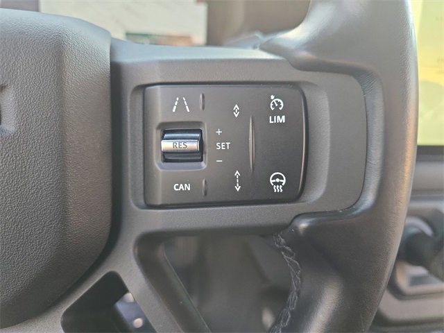 Used 2024 Land Rover Defender 130 X-Dynamic SE image 18