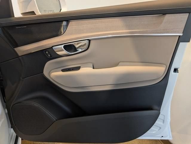 New 2026 Volvo XC90 B6 Ultra w/ Lounge Package AWD/4WD image 31